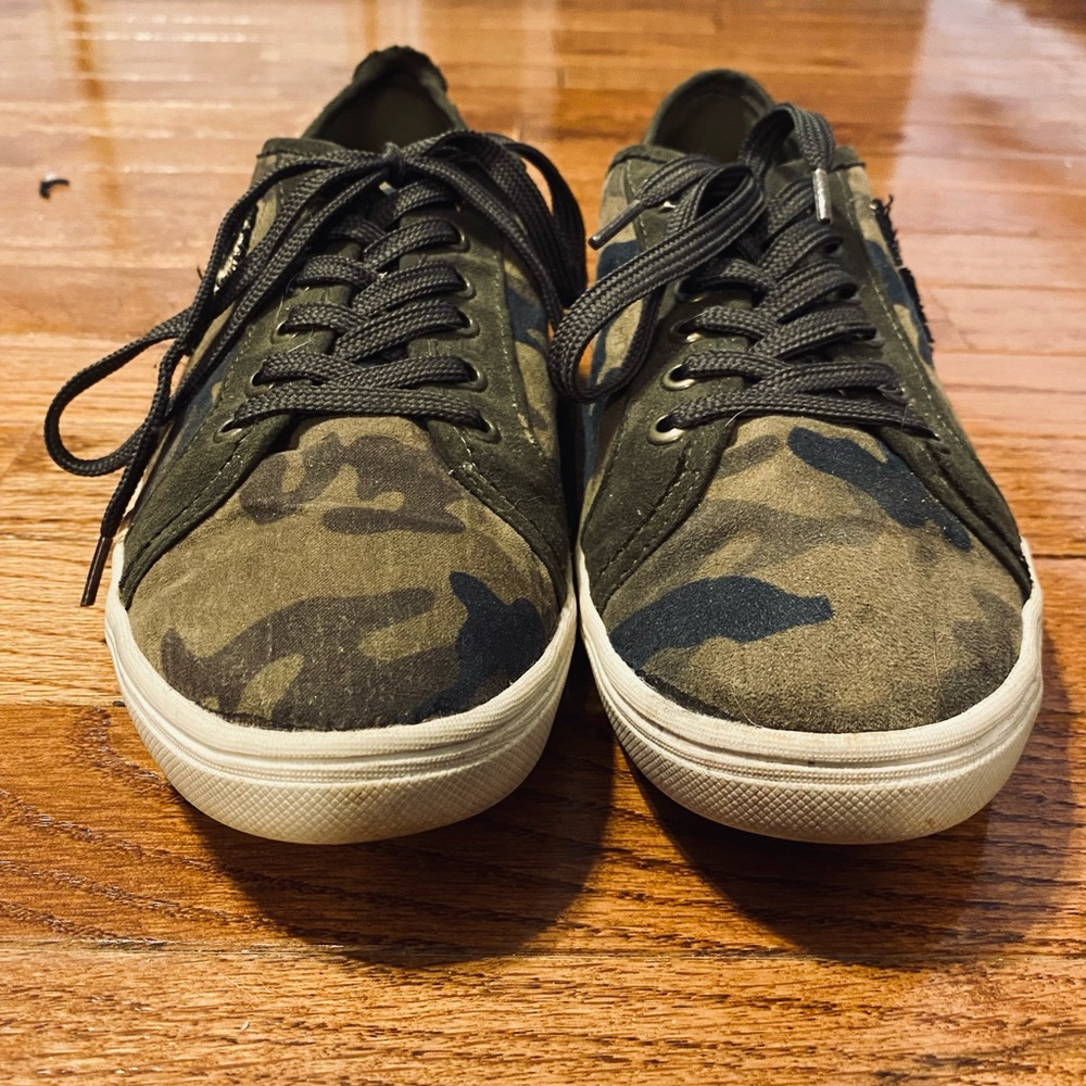 Brand American Rag | Camo Canvas/ Flat Sneakers w/ gold star | Size 9.5  |